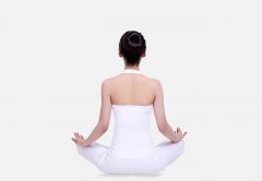 腰酸背痛颈椎疼如何治疗？这8个瑜伽动作太有效了