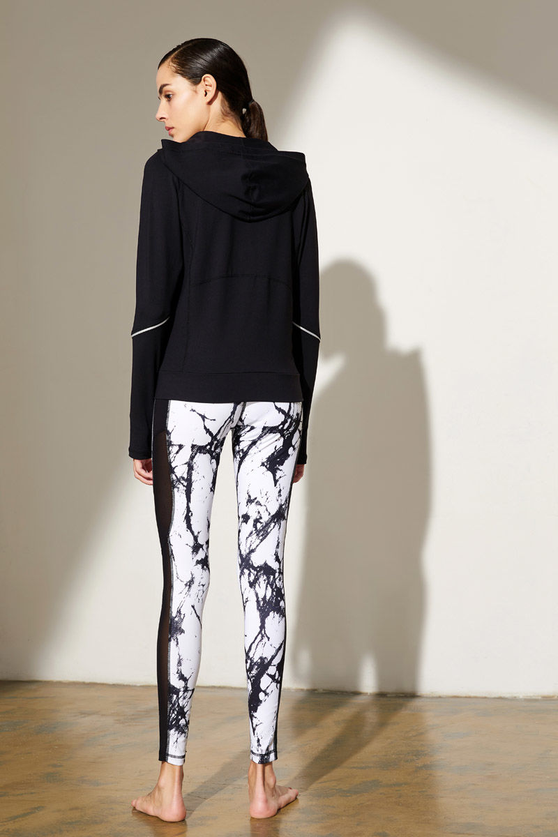 /uploads/allimg/170907/1-1FZG13640.jpg 图片关键词