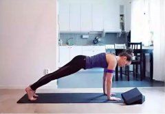 手臂粗怎么减 什么瑜伽动作可以瘦手臂