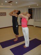 瑜伽动作图解 瑜伽动作大全 这几种男女通用哦