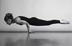 瑜伽孔雀式动作教程